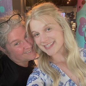 Meet your Posher, Brittni